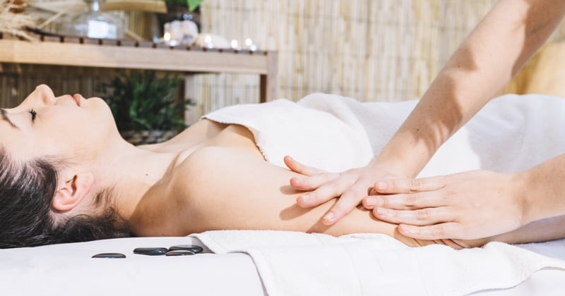 นวดแบบสวีดิช (Swedish Massage) โปรแกรมผ่อนคลายสุดฮิตสไตล์ตะวันตก